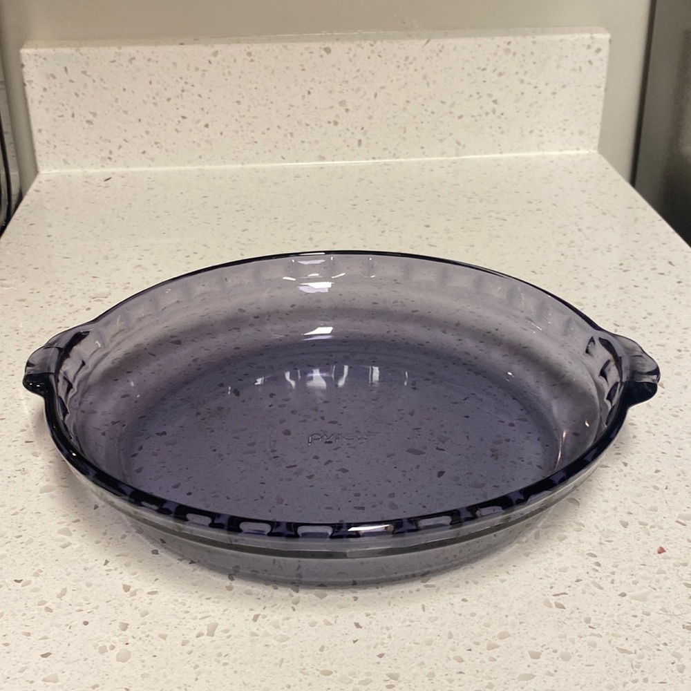 Pyrex 9.5 Inch amethyst pie pan